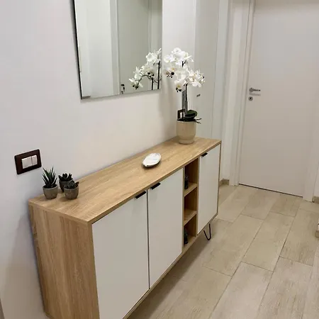 Uri House-il Tuo Rifugio Moderno A 300mt Dalla Metro C Rzym