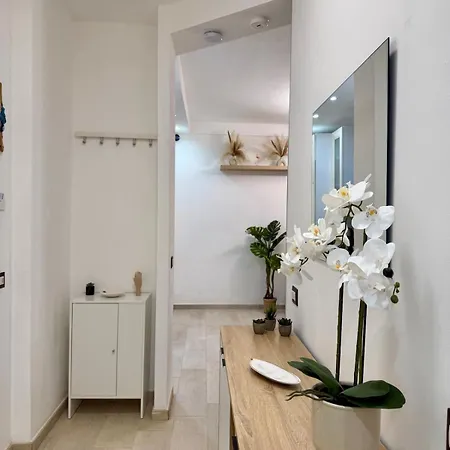 Uri House-il Tuo Rifugio Moderno A 300mt Dalla Metro C * Řím