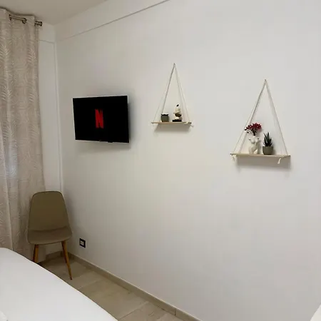 Uri House-il Tuo Rifugio Moderno A 300mt Dalla Metro C *
